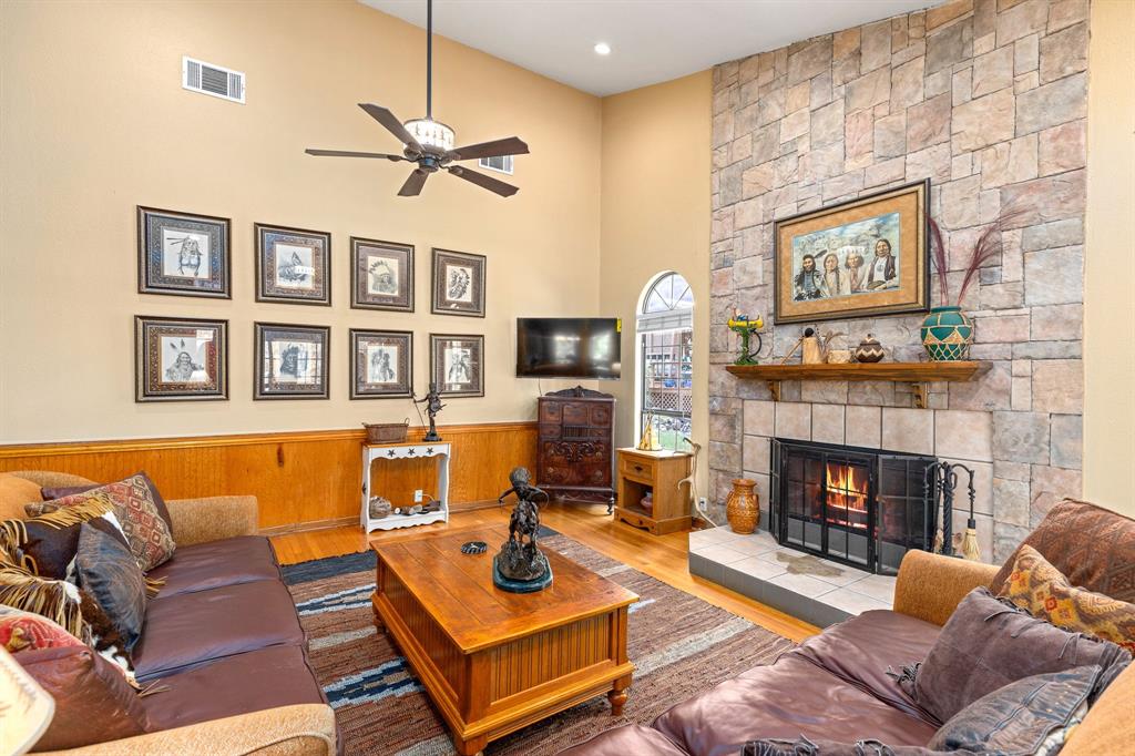 1806 Ponderosa Drive