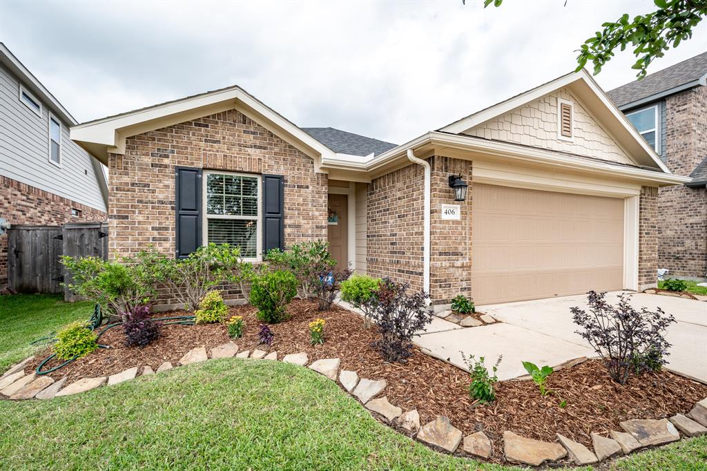 406 Weimer Lagoon Road, La Porte, Texas image 1