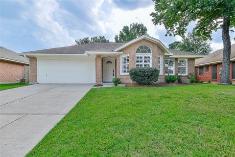 Photo of 2306 Sherwood Hollow Lane, Houston, TX 77339 (MLS # 59835922)