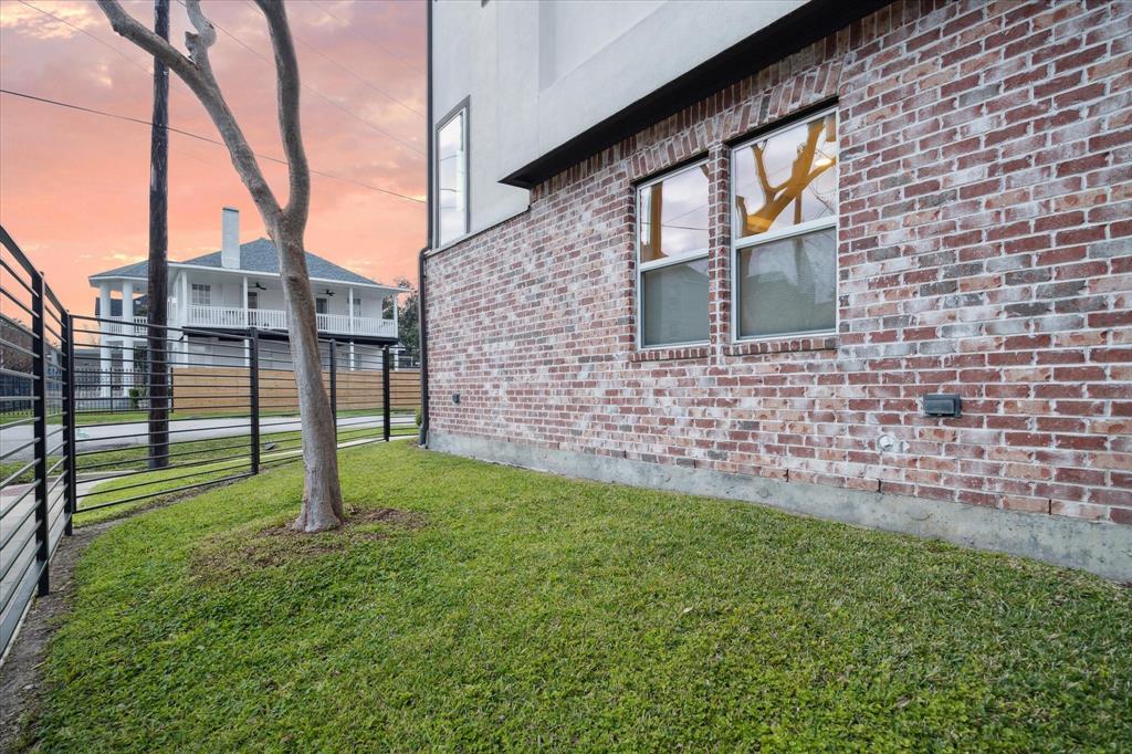 216 W Drew Street, Houston, Texas image 28