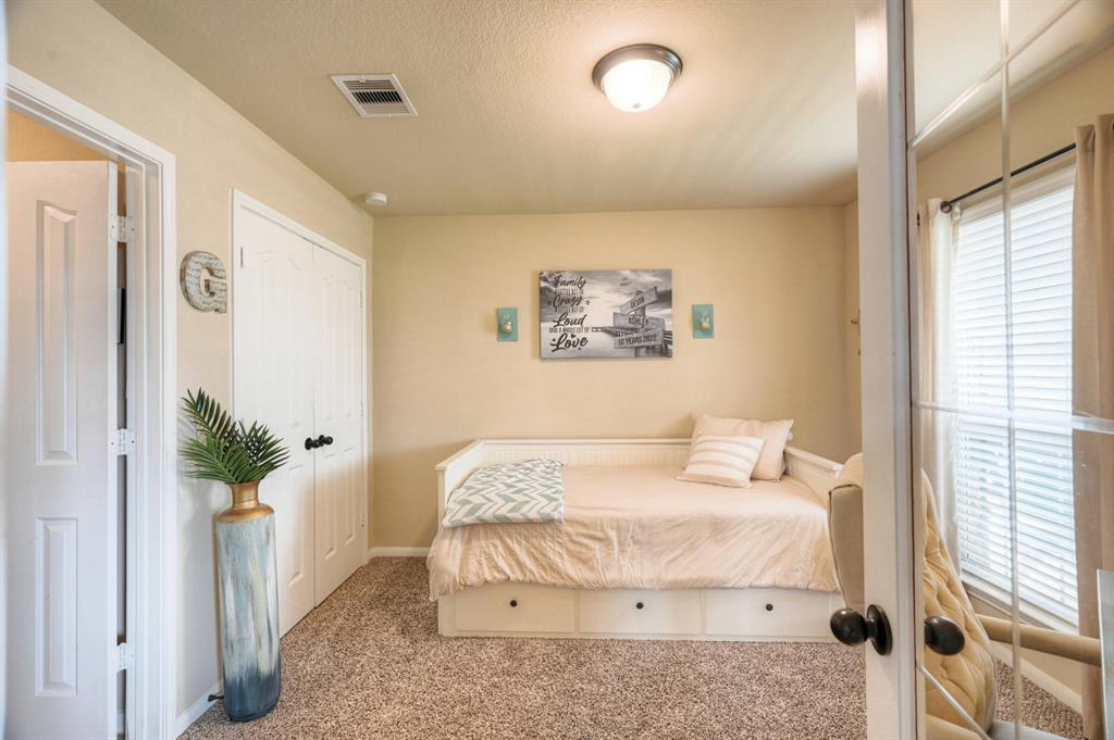 1520 Mexia Spring Court, League City, Texas image 8