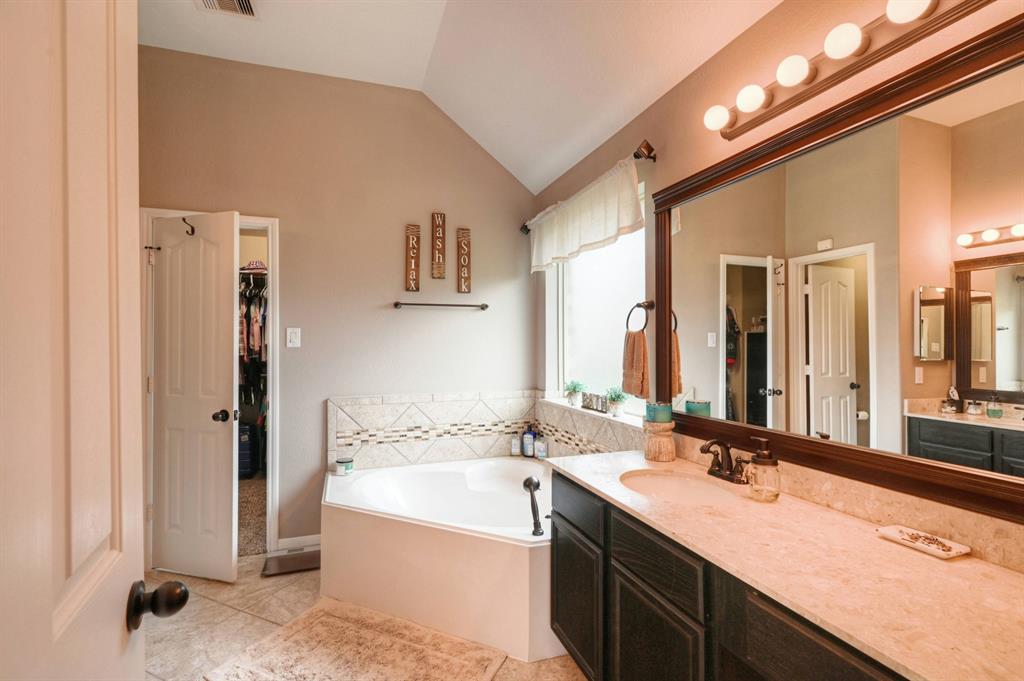 1520 Mexia Spring Court, League City, Texas image 26