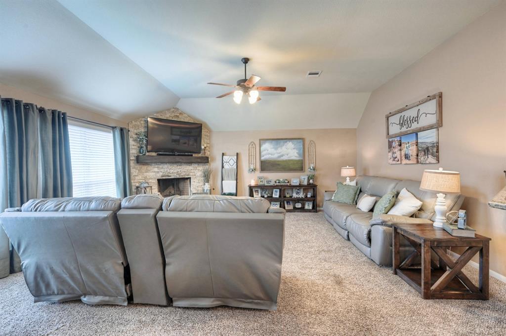 1520 Mexia Spring Court, League City, Texas image 16