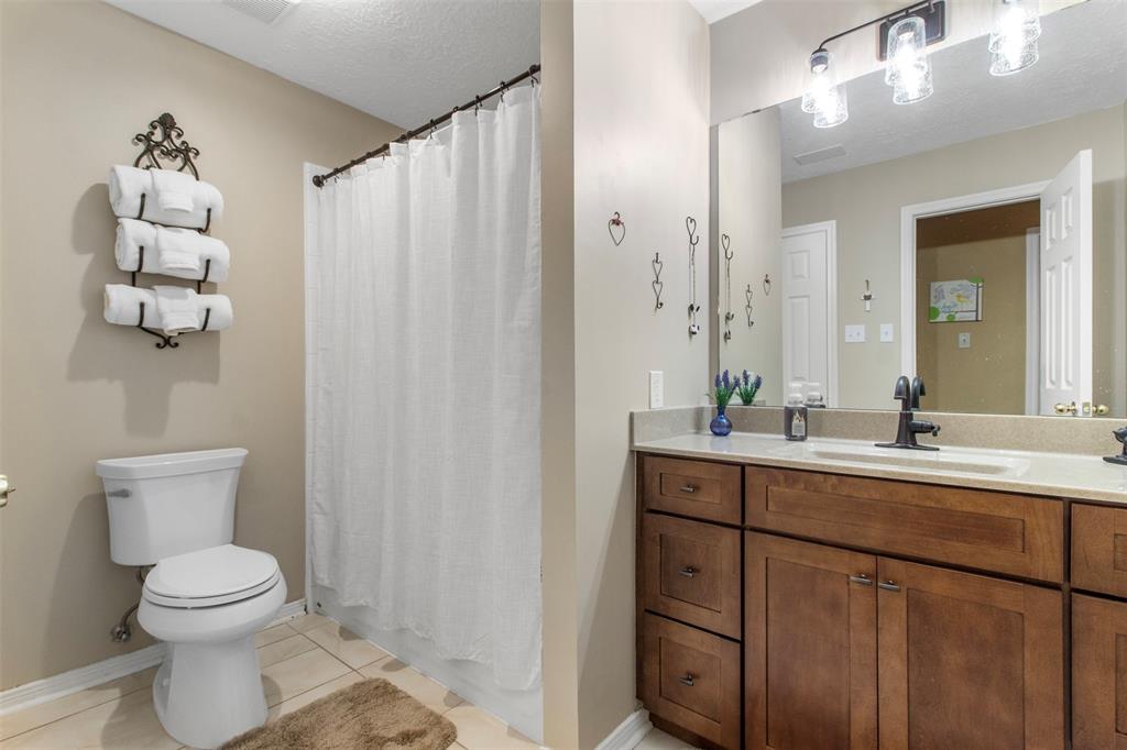 5015 Shady Maple Drive, Houston, Texas image 31