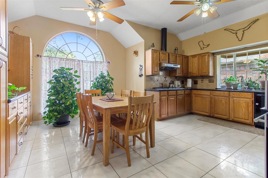 5015 Shady Maple Drive, Houston, Texas image 15