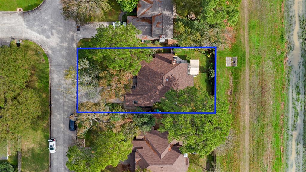 5015 Shady Maple Drive, Houston, Texas image 3