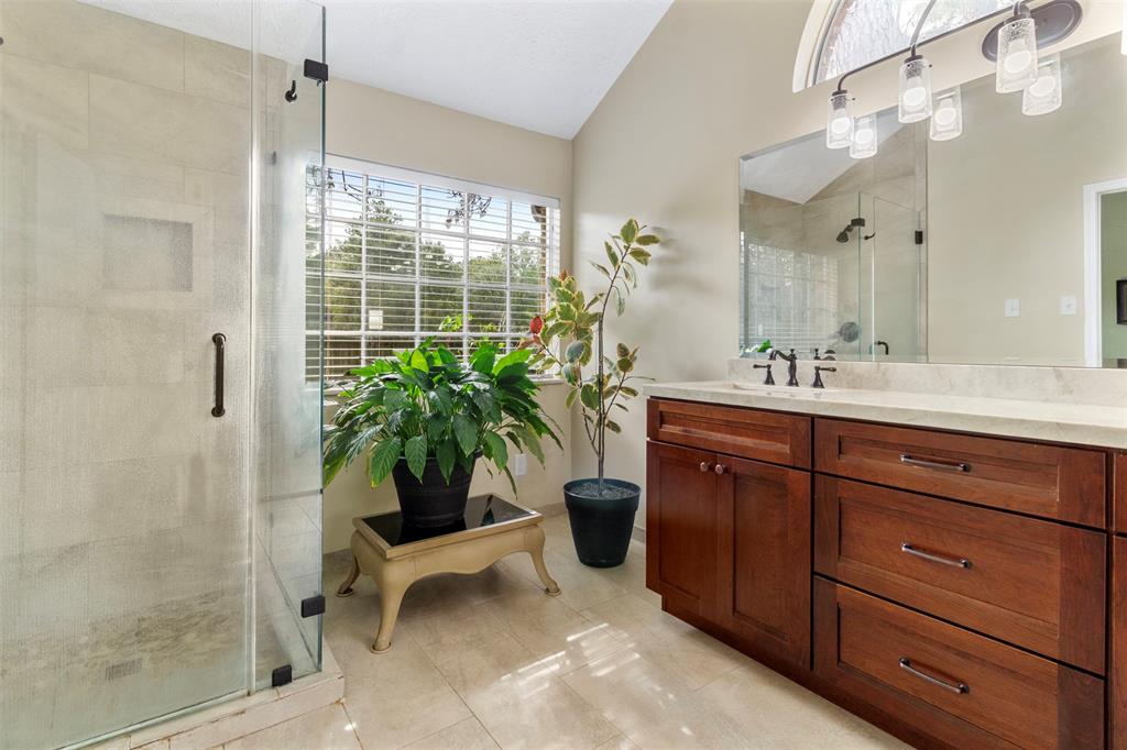 5015 Shady Maple Drive, Houston, Texas image 28