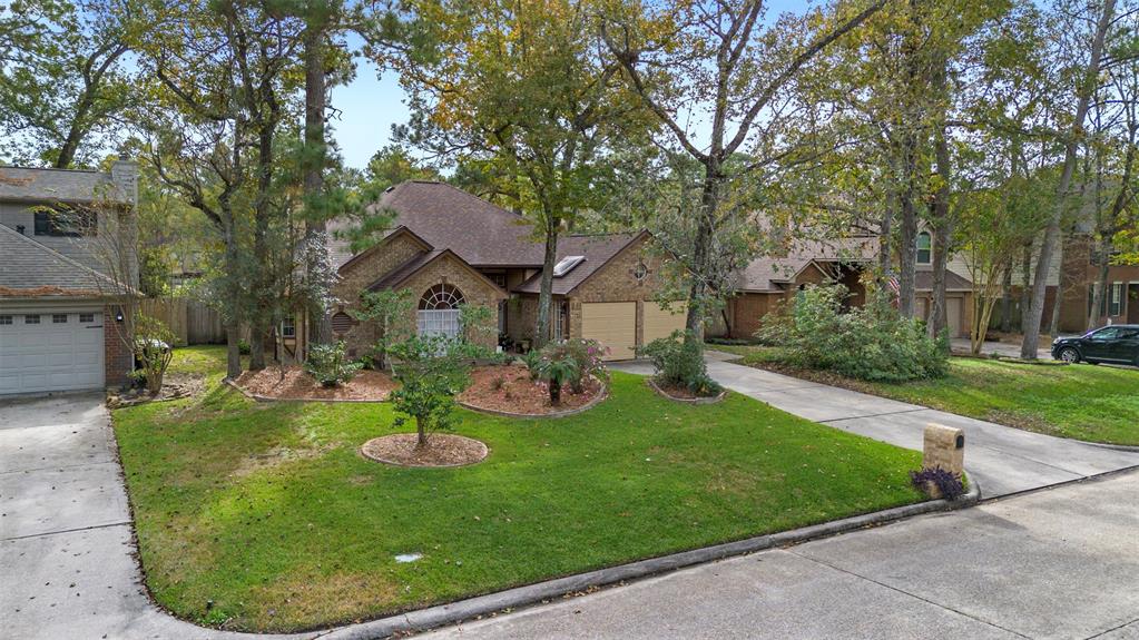 5015 Shady Maple Drive, Houston, Texas image 4
