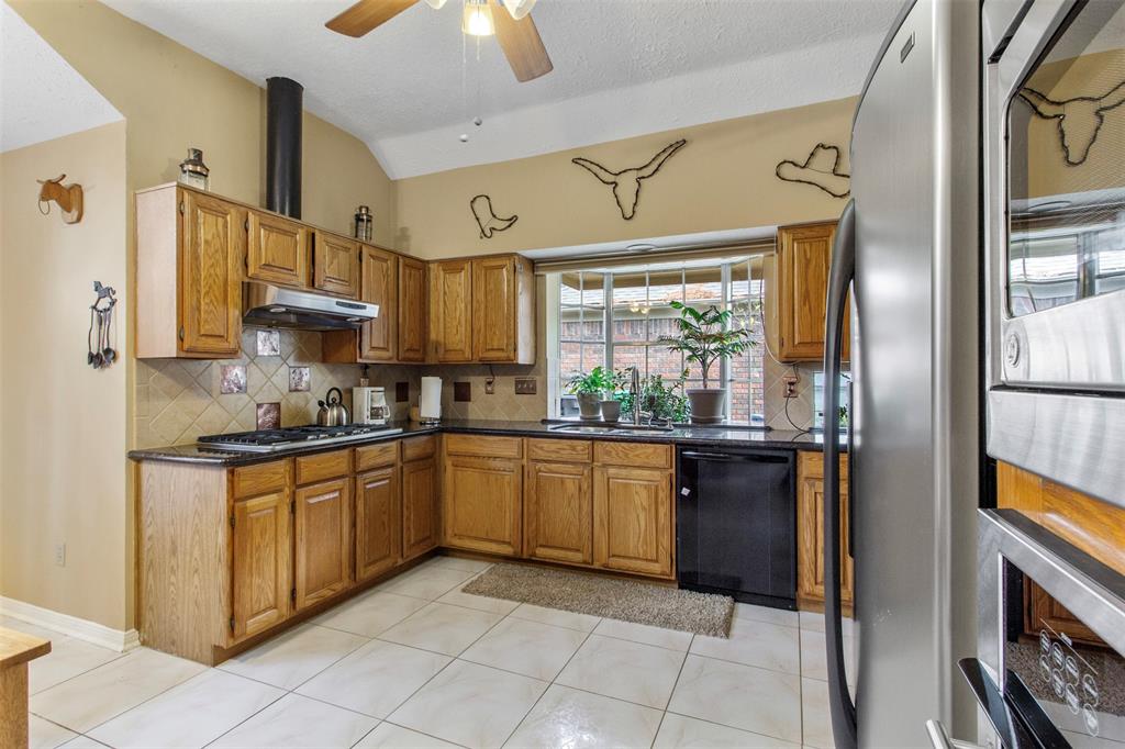 5015 Shady Maple Drive, Houston, Texas image 17