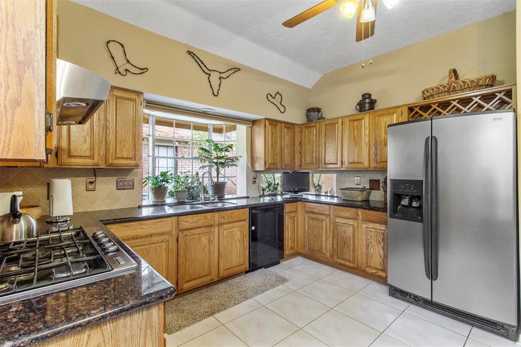 5015 Shady Maple Drive, Houston, Texas image 18