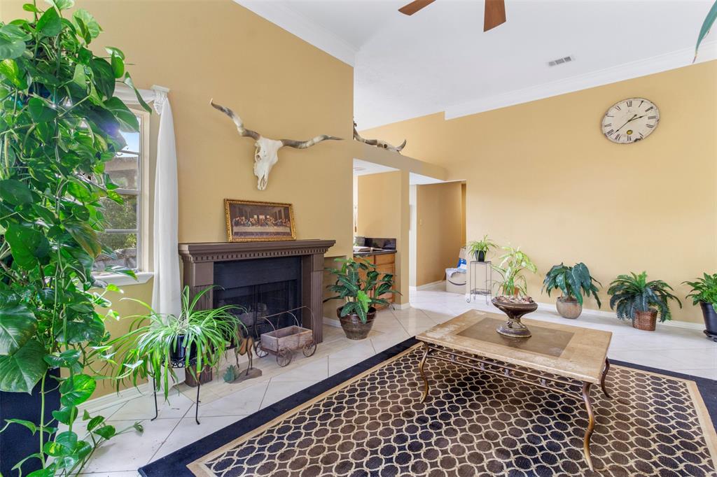 5015 Shady Maple Drive, Houston, Texas image 12