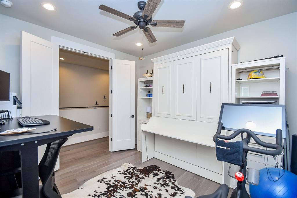 Houston, Texas 77008, United States, 4 Bedrooms Bedrooms, ,3 BathroomsBathrooms,Residential,Pending,104505