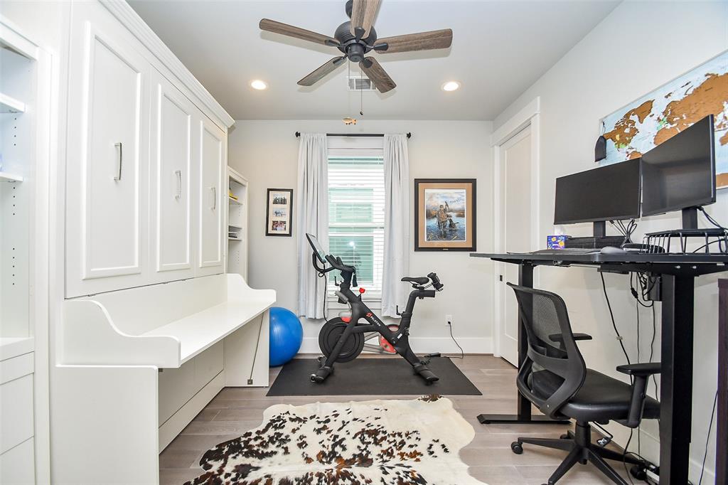 Houston, Texas 77008, United States, 4 Bedrooms Bedrooms, ,3 BathroomsBathrooms,Residential,Pending,104505