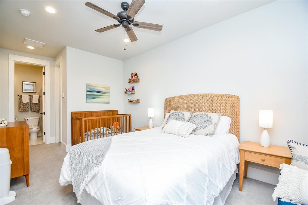 Houston, Texas 77008, United States, 4 Bedrooms Bedrooms, ,3 BathroomsBathrooms,Residential,Pending,104505