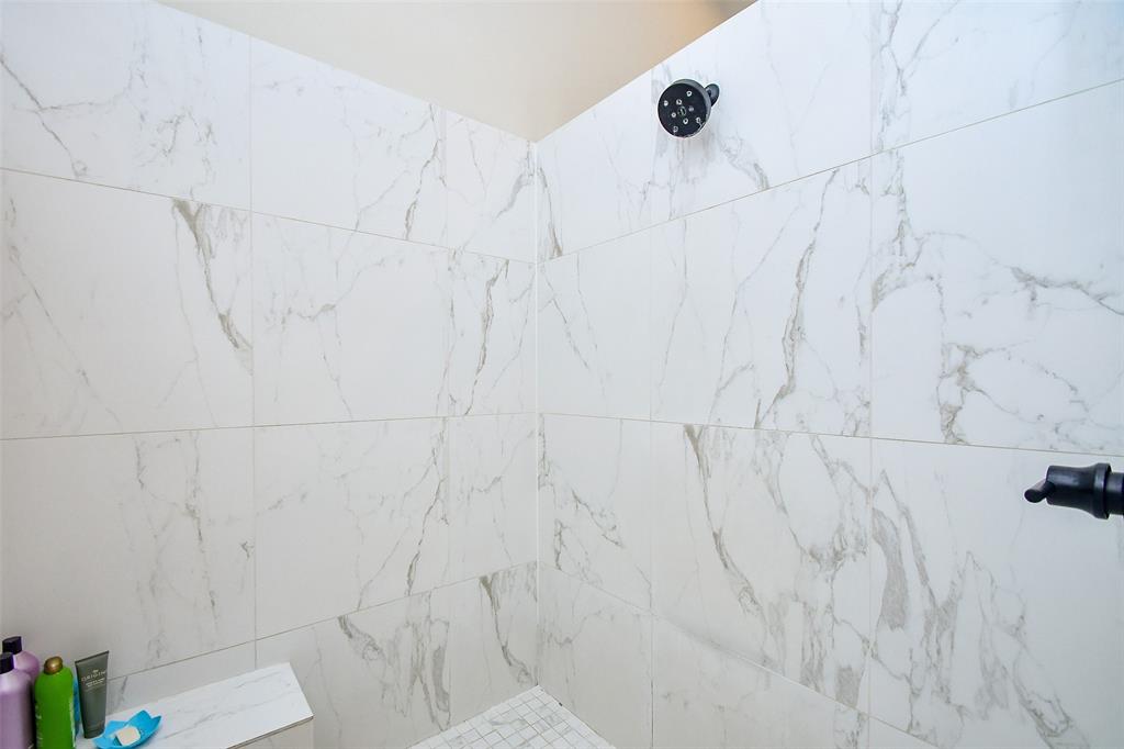 Houston, Texas 77008, United States, 4 Bedrooms Bedrooms, ,3 BathroomsBathrooms,Residential,Pending,104505