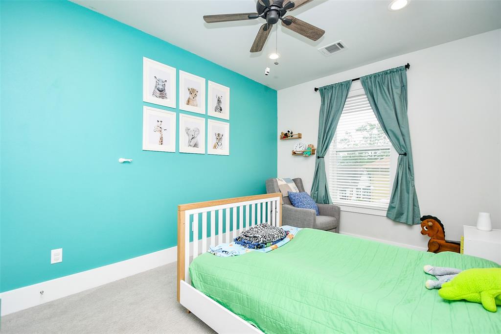 Houston, Texas 77008, United States, 4 Bedrooms Bedrooms, ,3 BathroomsBathrooms,Residential,Pending,104505