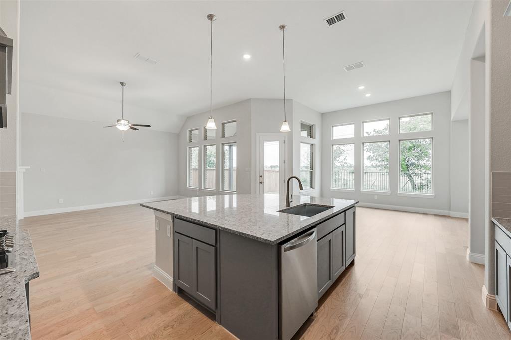 322 Blue River Trail, Rosenberg, Texas image 6