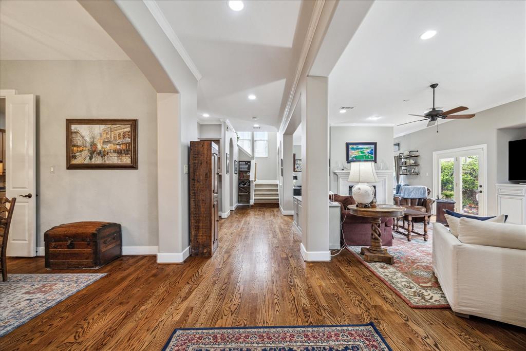 2727 Stuart Manor Manor