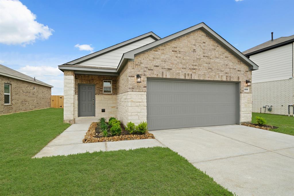 2009 Spyglass Drive, Navasota, Texas image 1
