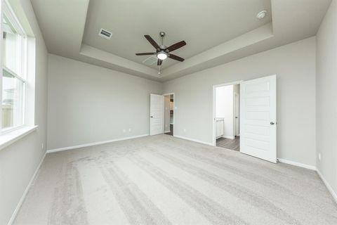 A home in Rosharon