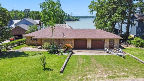 Single Family Residence in Point Blank TX 101 Paradise Loop.jpg