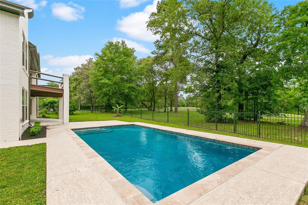 7 Woods Estates Drive, Conroe, Texas image 33