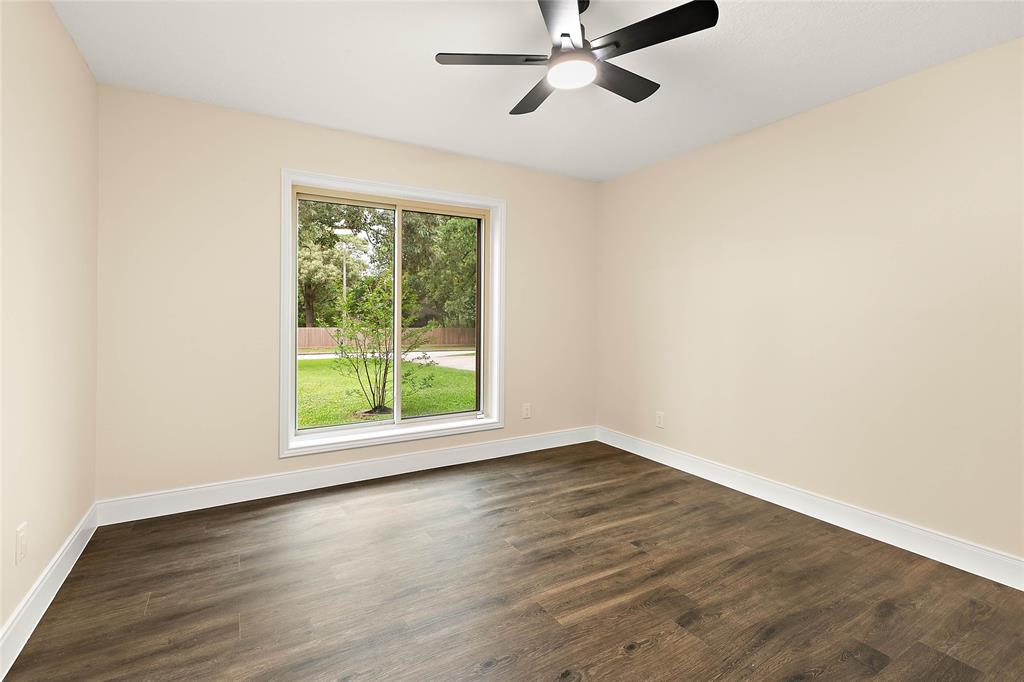 7 Woods Estates Drive, Conroe, Texas image 30