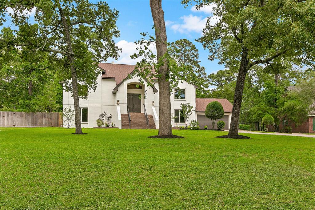 7 Woods Estates Drive, Conroe, Texas image 2