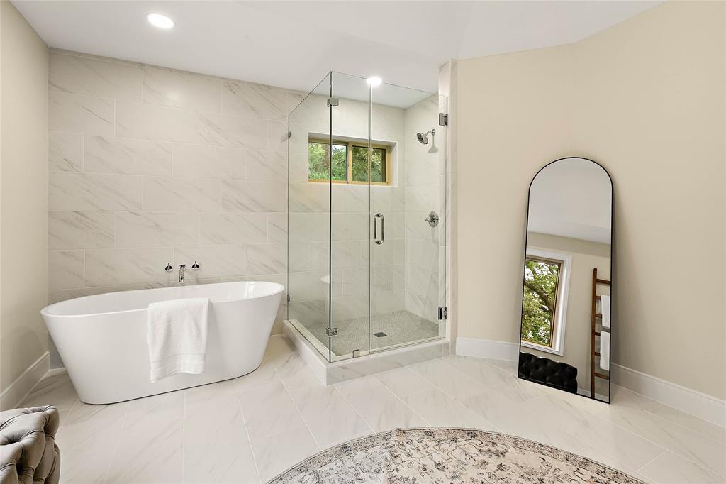 7 Woods Estates Drive, Conroe, Texas image 18