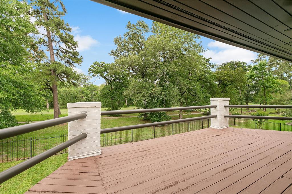 7 Woods Estates Drive, Conroe, Texas image 32