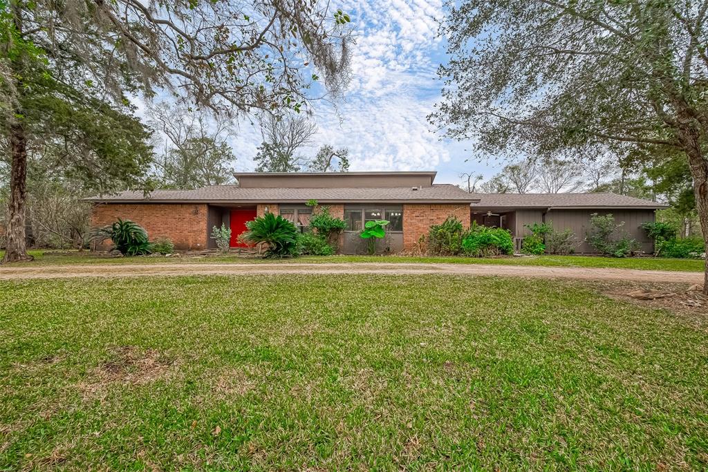 20611 Oak Forest Road, Damon, Texas image 1