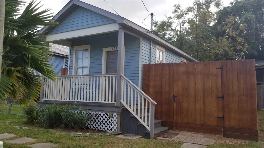 1207 29th Street, Galveston, Texas image 1