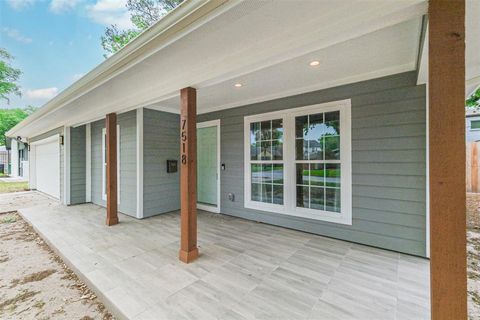 MLS: 27867927