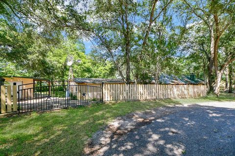 A home in Sealy