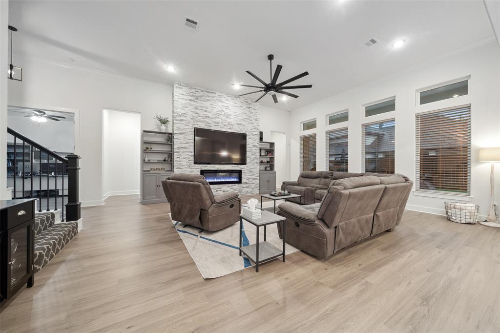 11 Waterford Way, Montgomery, Texas image 3