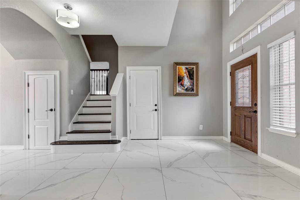 1003 Highland Woods Drive, Highlands, Texas image 4