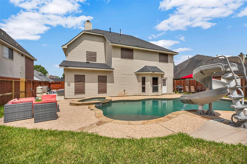 1003 Highland Woods Drive, Highlands, Texas image 29