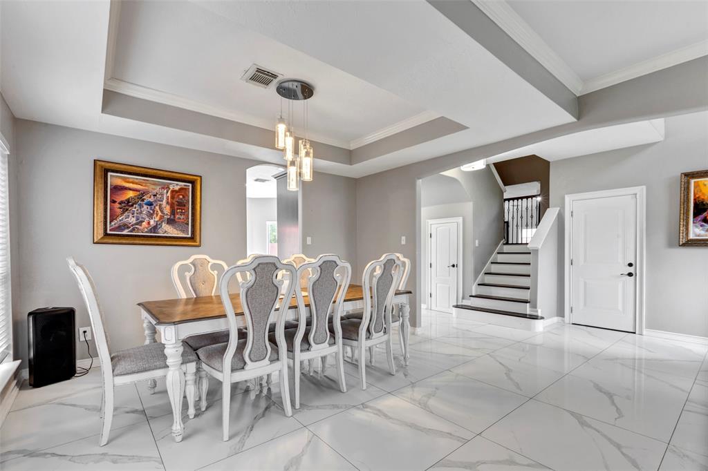 1003 Highland Woods Drive, Highlands, Texas image 7