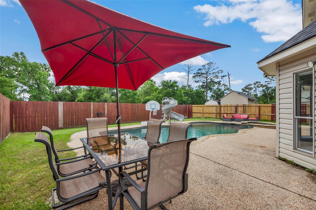 1003 Highland Woods Drive, Highlands, Texas image 31