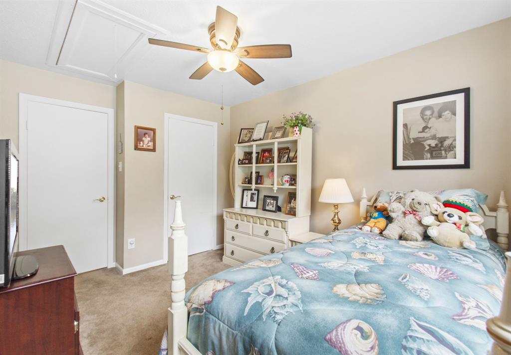 5011 Otter Peak Drive, Kingwood, Texas image 28
