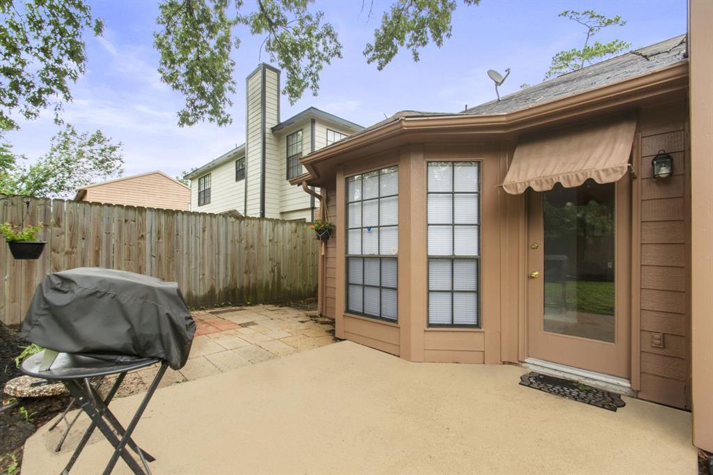 5011 Otter Peak Drive, Kingwood, Texas image 33