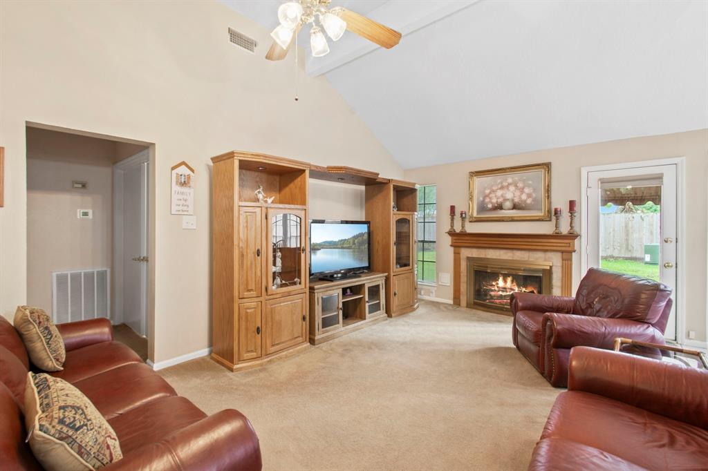 5011 Otter Peak Drive, Kingwood, Texas image 14