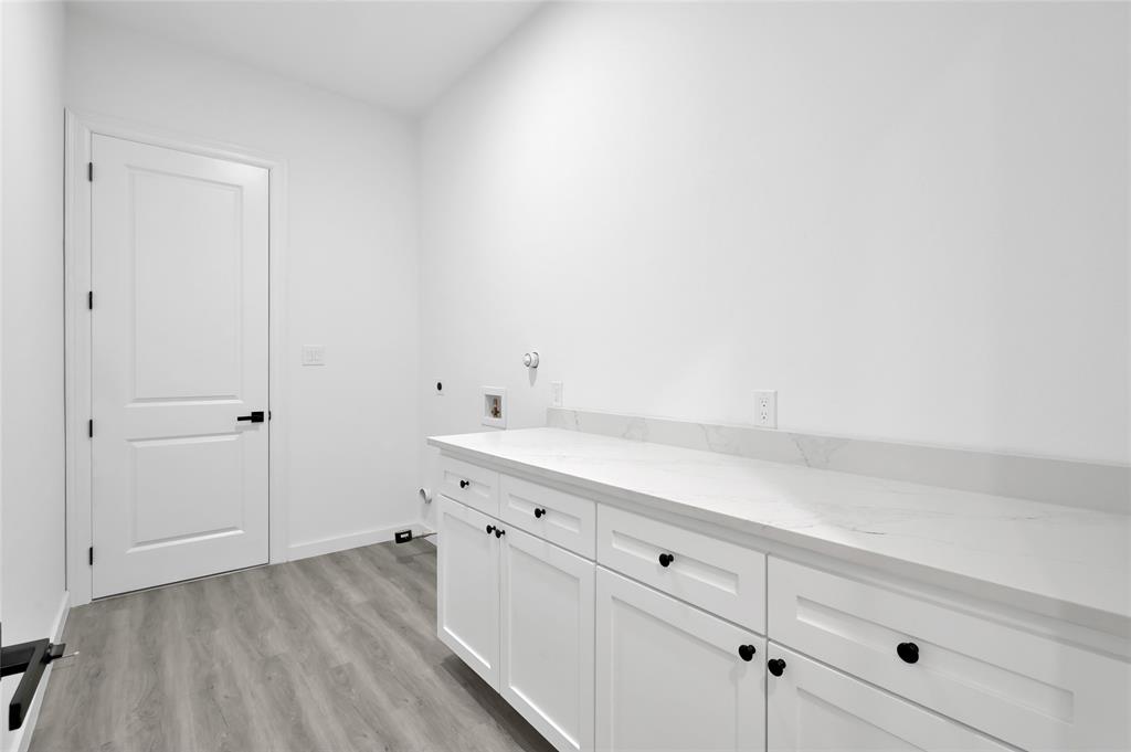 111 Capetown Way, Conroe, Texas image 31