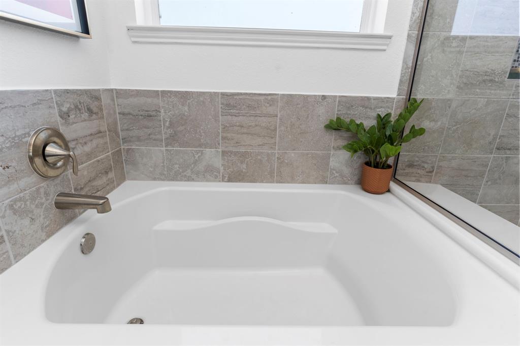 1304 Veranda Mist, League City, Texas image 32