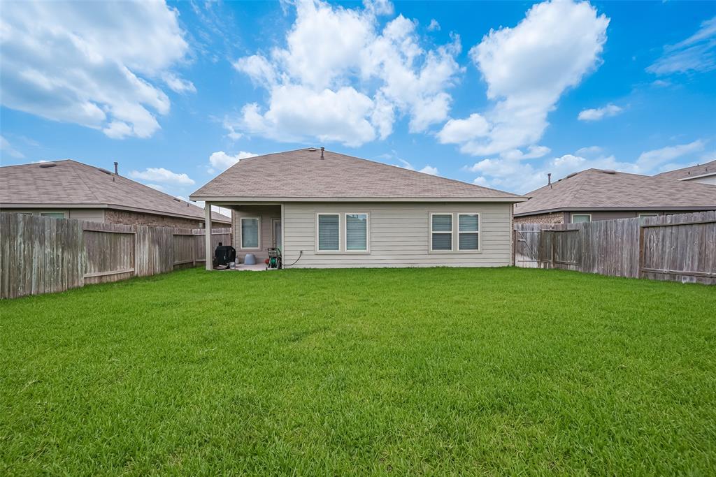 23514 Wedgewood Cliff Way, Spring, Texas image 42