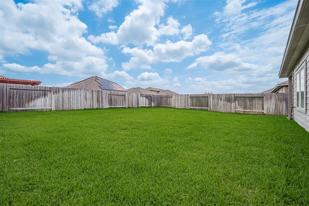 23514 Wedgewood Cliff Way, Spring, Texas image 44