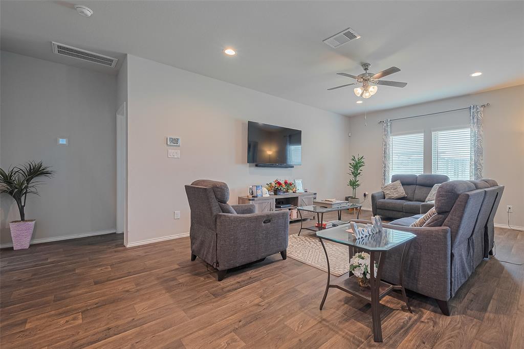 23514 Wedgewood Cliff Way, Spring, Texas image 7