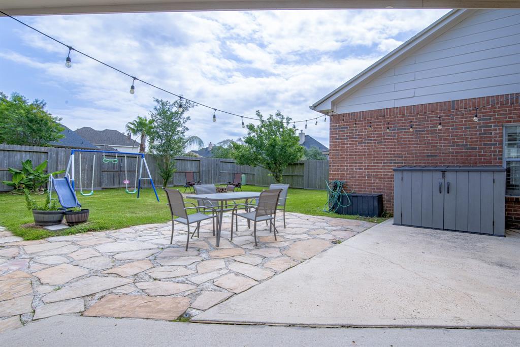 1010 High Ridge Drive, Friendswood, Texas image 37