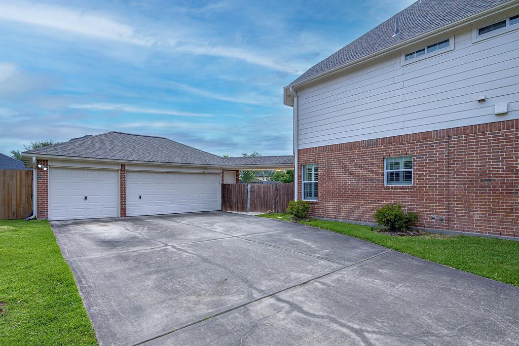 1010 High Ridge Drive, Friendswood, Texas image 40