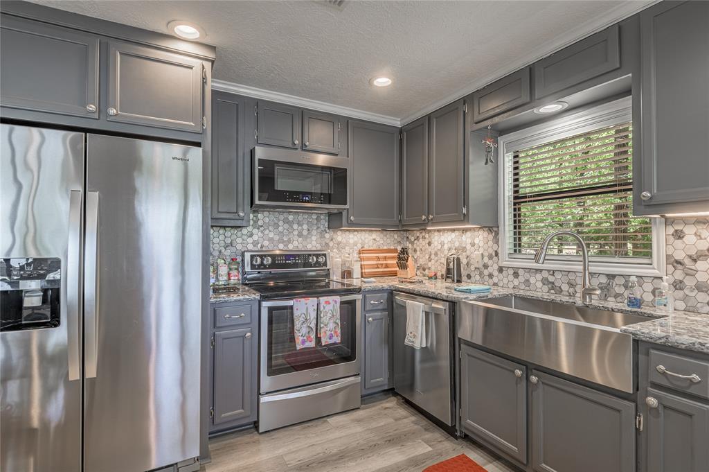 250 Dogwood Forest Trail, Trinity, Texas image 9